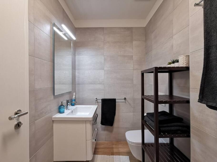 Experience The Loft! Loft 18, Downtown, Near The Lake Free Parking Available Lugano Kültér fotó